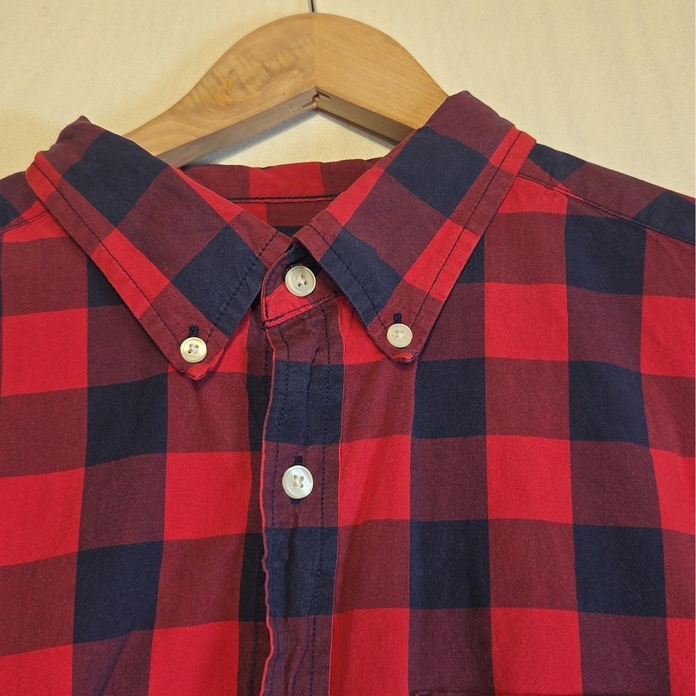 American Eagle Outfitters Mens Large Red Navy Buffalo Plaid Button Down Shirt - Picture 3 of 12